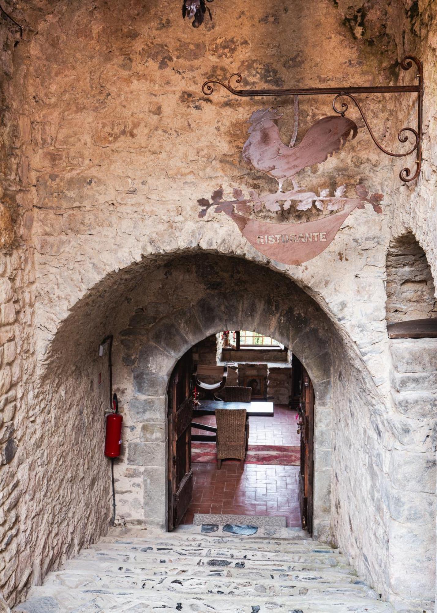 Tenuta Castel Dell'Aquila Gragnola ภายนอก รูปภาพ